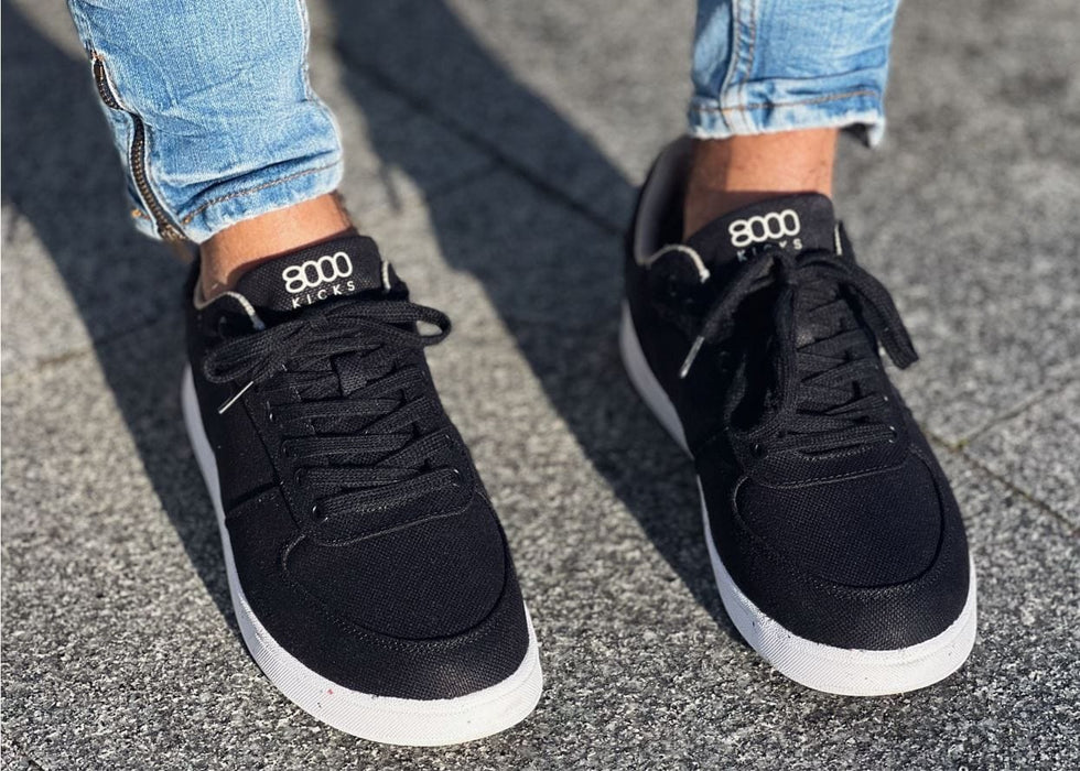 8000Kicks shoes Seeker for Men Black and White Seeker for Men Black and White