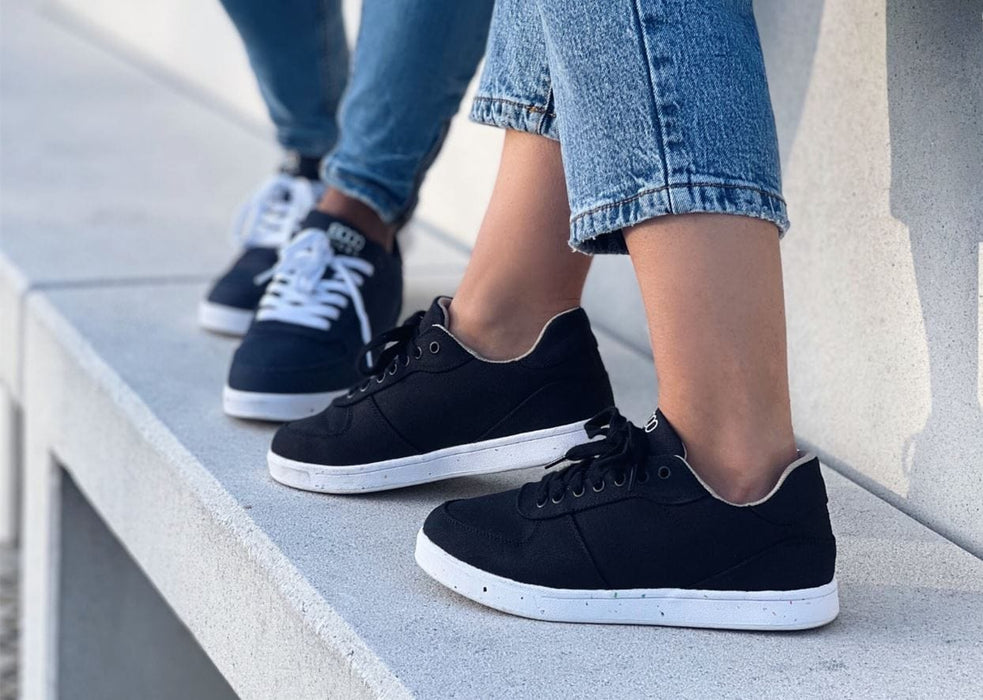 8000Kicks shoes Seeker for Women Black and White Seeker for Women Black and White