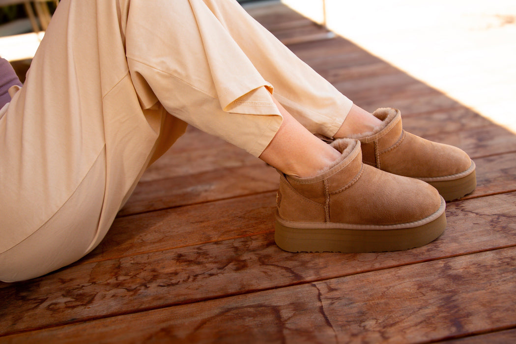 Australia Luxe Collective BOOTS COSY ULTRA SHORT PLATFOAM EMBOSSED TAUPE COSY ULTRA SHORT PLATFOAM EMBOSSED TAUPE