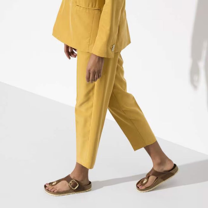 BIRKENSTOCK Sandals Gizeh Big Buckle Oiled Nubuck Leather Cognac Gizeh Big Buckle Oiled Nubuck Leather Cognac