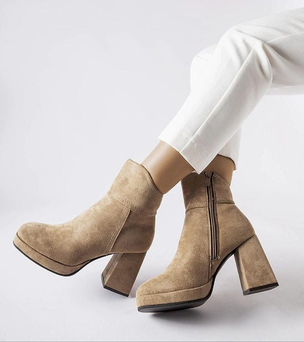 Elarin High-Heeled Gray Boots