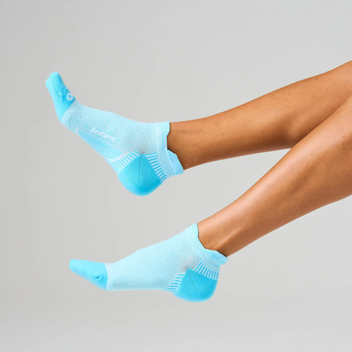 FEETURES SOCKS Plantar Fasciitis Relief Sock Light Cushion Tab Plantar Fasciitis Relief Sock Light Cushion Tab