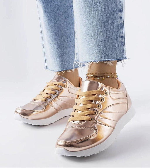 Ukrainian Vibe 4.5 Quirayne Golden Low-Top Sneakers Quirayne Golden Low-Top Sneakers