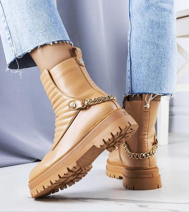 Ukrainian Vibe Ardena Beige Fur-Lined Boots with Chain Ardena Beige Fur-Lined Boots with Chain