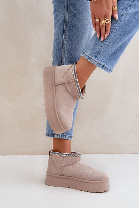 Ukrainian Vibe Auraline Embroidered Suede Snow Boots Auraline Embroidered Suede Snow Boots